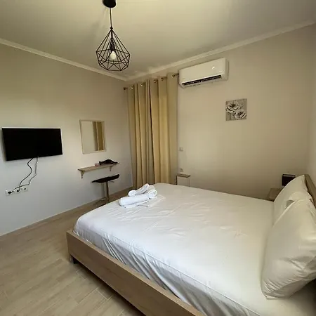 Tasos Cozy 1st Floor شقة